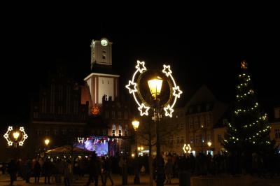 Foto des Albums: Adventsleuchten auf dem Wittstocker Marktplatz 2016 (28.11.2016)