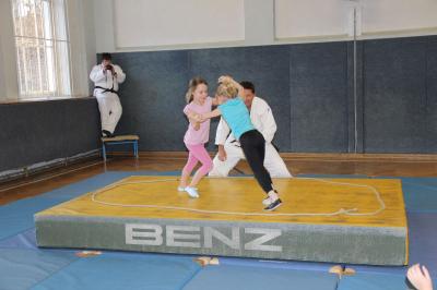 Foto des Albums: Tag des Judo 2016- Bilder der 1. Klassen