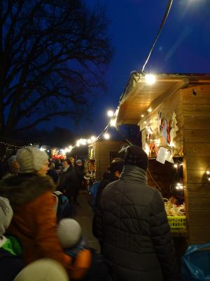 Foto des Albums: Weihnachtsmarkt an der Goethe-Grundschule (06.12.2016)