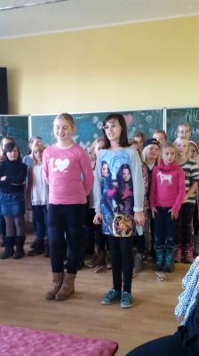 Foto des Albums: Seniorenweihnachtsfeier in der Grundschule (07. 12. 2016)