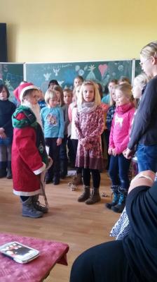 Foto des Albums: Seniorenweihnachtsfeier in der Grundschule (07. 12. 2016)