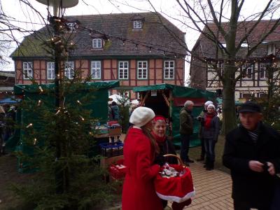 Foto des Albums: Adventsmarkt zum Adventssingen der Schulchöre in der Kirche Crivitz
