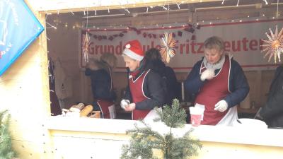 Foto des Albums: Adventsmarkt zum Adventssingen der Schulchöre in der Kirche Crivitz