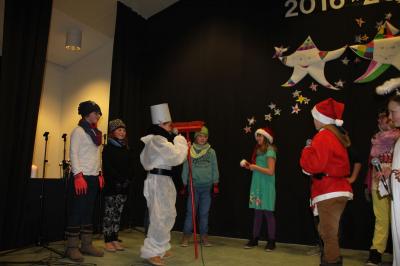 Foto des Albums: Traditionelles Weihnachtskonzert an der Oberschule mit Grundschulteil in Glöwen (08. 12. 2016)