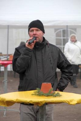 Foto des Albums: Walddrehnaer Weihnachtsmarkt - Weihnachtsmann kommt in diesem Jahr mit dem Trabi (Bilder: Dietmar Becker)