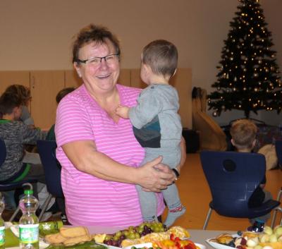 Foto des Albums: Kinderweihnachtsfest bei Blau-Weiss