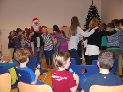 Foto des Albums: Kinderweihnachtsfest bei Blau-Weiss