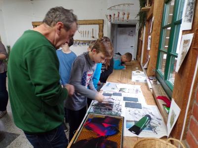 Foto des Albums: Weihnachtsprojekt der 4. Klassen im Forsthof Dümmer