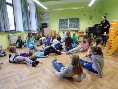 Foto des Albums: Eine Professorin an der Grundschule
