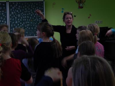 Foto des Albums: Eine Professorin an der Grundschule