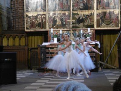 Foto des Albums: Vielfältige Programme zum Adventsmarkt in Parchim