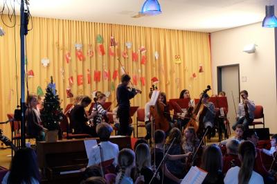 Foto des Albums: Weihnachtskonzert der Streicherklassen