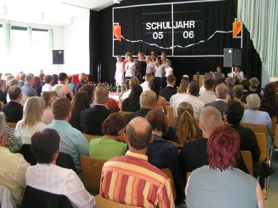 Foto des Albums: Zeugnisausgabe an der Schule Glöwen (29. 06. 2006)