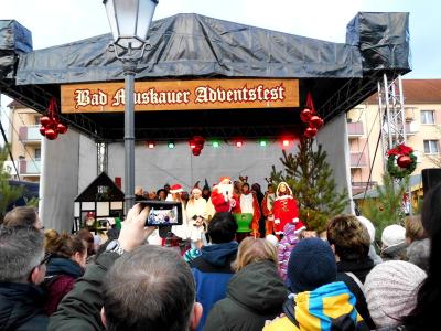 Foto des Albums: Theaterauftritt auf dem Adventsmarkt (27.11.2016)