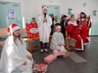 Foto des Albums: Weihnachtssingen zum Jahresabschluss (21.12.2016)