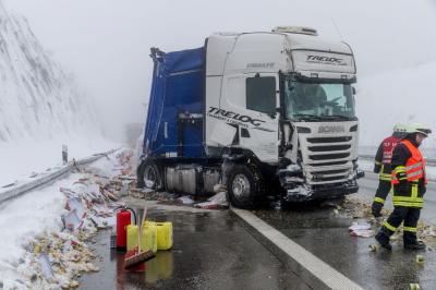 Foto des Albums: Verkehrsunfall, A 17 (16. 01. 2017)