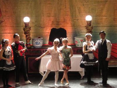 Foto des Albums: Chinesischer Nationalcircus: „the grand HONGKONG HOTEL“
