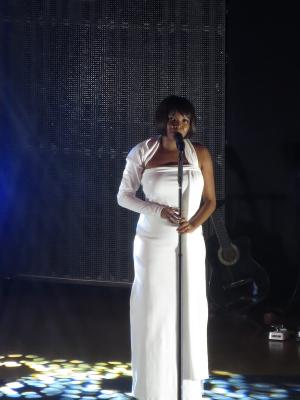 Foto des Albums: Whitney - One Moment in Time