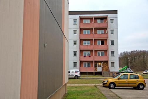 Bild: Zwei Plattenbau-Blocks am Buchenweg werden modernisiert und zum Teil barrierefrei umgebaut.