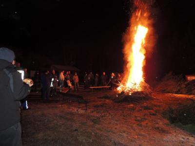 Foto des Albums: Weihnachtsbaumverbrennen in Beesdau