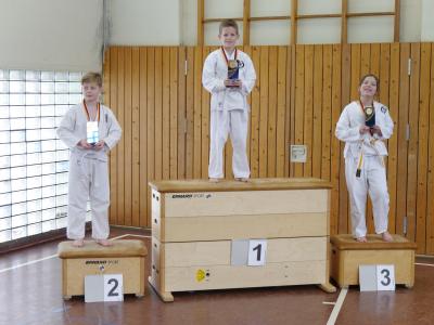 Fitness (8-9 Jahre)              1.Tim                          2.Tim                            3.Stella 