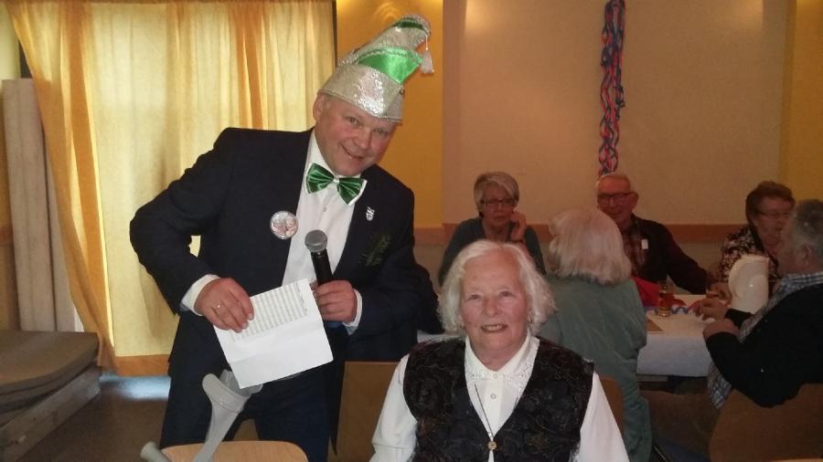 Bild: Frau Kornelia Gutermuth mit 88 Jahren