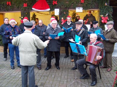 Foto des Albums: Weihnachtsmarkt in der Kleingartenanlage „Am Oelpfad“ (26.12.2004)