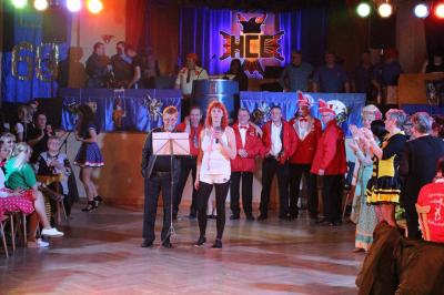Foto des Albums: 2. Weiberfastnacht mit dem Motto "Wein, Weiber, Wurscht"