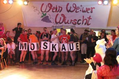Foto des Albums: 2. Weiberfastnacht mit dem Motto "Wein, Weiber, Wurscht"