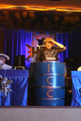 Foto des Albums: 2. Weiberfastnacht mit dem Motto "Wein, Weiber, Wurscht"