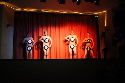Foto des Albums: 2. Weiberfastnacht mit dem Motto "Wein, Weiber, Wurscht"