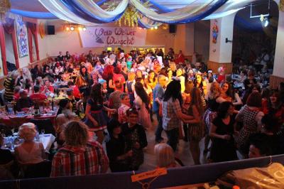 Foto des Albums: 2. Weiberfastnacht mit dem Motto "Wein, Weiber, Wurscht"