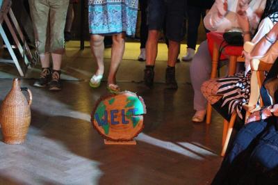 Foto des Albums: 2. Weiberfastnacht mit dem Motto "Wein, Weiber, Wurscht"