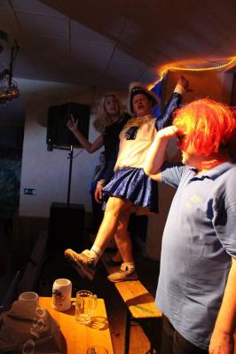 Foto des Albums: 2. Weiberfastnacht mit dem Motto "Wein, Weiber, Wurscht"