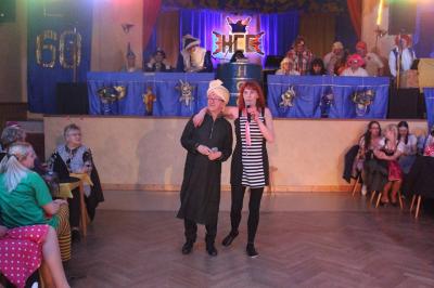 Foto des Albums: 2. Weiberfastnacht mit dem Motto "Wein, Weiber, Wurscht"