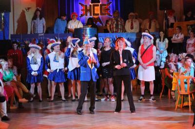 Foto des Albums: 2. Weiberfastnacht mit dem Motto "Wein, Weiber, Wurscht"