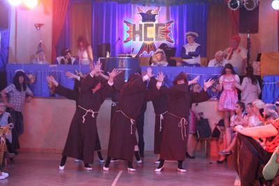 Foto des Albums: 2. Weiberfastnacht mit dem Motto "Wein, Weiber, Wurscht"