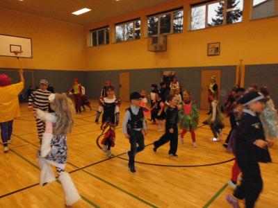 Foto des Albums: Fasching in der Schule