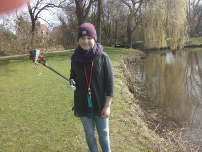 Foto des Albums: Elmshorn macht Putz! Fünftklässler sammeln Müll in den Steindammwiesen.