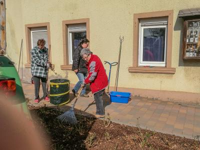 Foto des Albums: Aktionstag "Miteinander, Füreinander, ein Dorf für Jung und Alt"