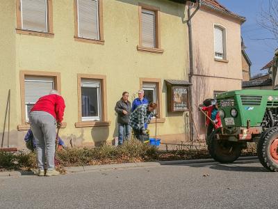 Foto des Albums: Aktionstag "Miteinander, Füreinander, ein Dorf für Jung und Alt"