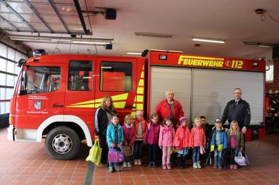 Foto des Albums: Kindergartenkinder besuchen Feuerwehr Bippen