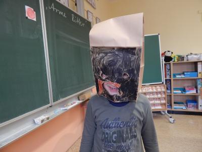 Foto des Albums: Basteln mit Tüten Klasse 1b