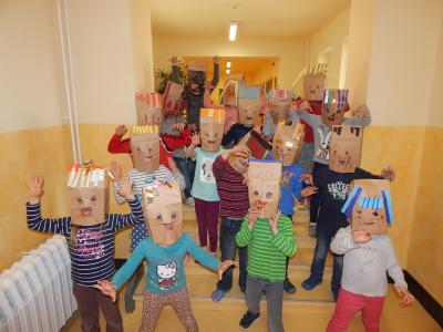 Foto des Albums: Basteln mit Tüten Klasse 1b