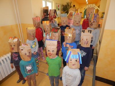 Foto des Albums: Basteln mit Tüten Klasse 1b