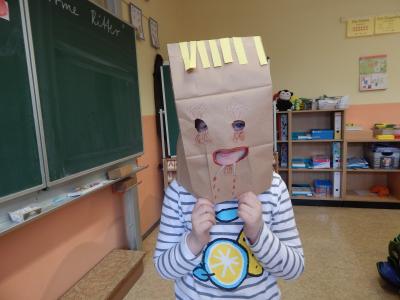 Foto des Albums: Basteln mit Tüten Klasse 1b