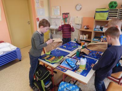 Foto des Albums: Basteln mit Tüten Klasse 1b