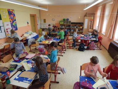 Foto des Albums: Basteln mit Tüten Klasse 1b