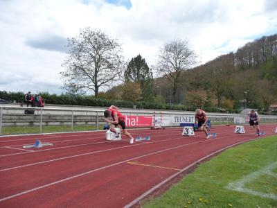 200 m Start (Foto: LG Osterode)  (Bild vergr&ouml;&szlig;ern)