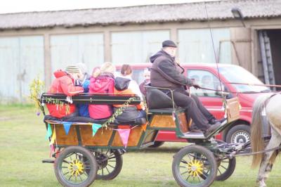 Foto des Albums: Kinderosterfeuer 2017 der Gemeinde Ganzlin in Wangelin